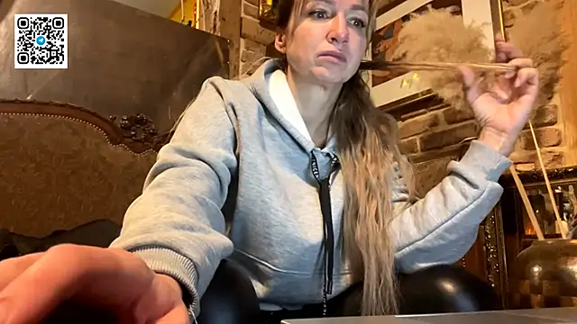 Lapussia online show from November 7, 2025, 8:53 pm