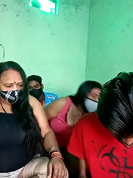 LoveOnStream online show from November 4, 2025, 3:49 am