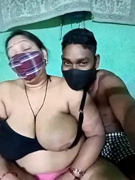 LoveOnStream online show from March 18, 2026, 1:36 pm