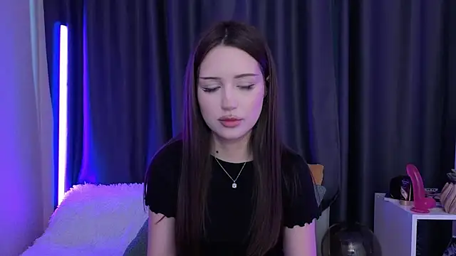 BlackEyesGirl online show from June 10, 2026, 6:45 am