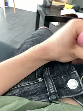 Loulou 2007 online show from October 1, 2025, 8:31 am