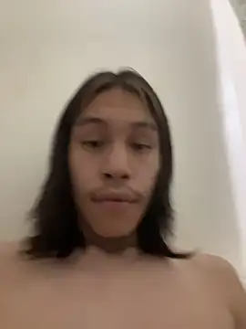 Snapshot of heytherepeoples717 chatting on November 30, 2025, 4:38 am heytherepeoples717 online show from November 30, 2025, 4:38 am