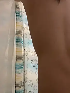 Snapshot of heytherepeoples717 chatting on December 5, 2025, 5:27 am heytherepeoples717 online show from December 5, 2025, 5:27 am