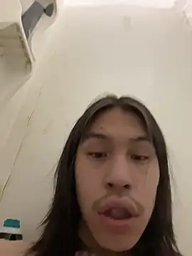 Snapshot of heytherepeoples717 chatting on December 16, 2025, 11:59 am heytherepeoples717 online show from December 16, 2025, 11:59 am