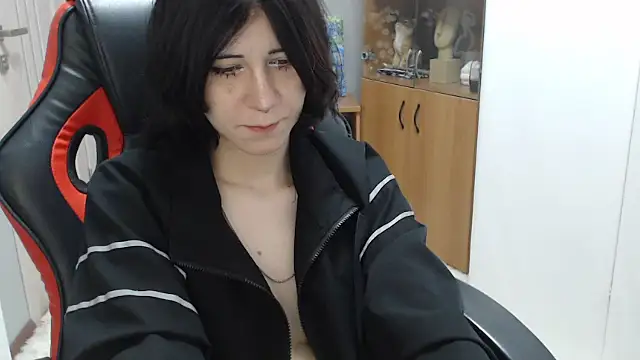 Snapshot of TinaQuiin chatting on September 27, 2025, 8:08 am TinaQuiin online show from September 27, 2025, 8:08 am