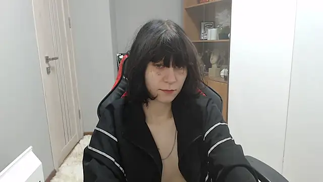 Snapshot of TinaQuiin chatting on October 20, 2025, 8:04 am TinaQuiin online show from October 20, 2025, 8:04 am