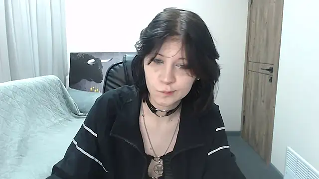 TinaQuiin online show from February 5, 2026, 9:14 am