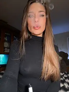 Snapshot of _shadylady_ chatting on October 24, 2025, 5:20 pm shadylady online show from October 24, 2025, 5:20 pm