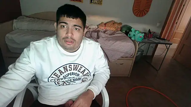 Snapshot of Martigato3 chatting on October 28, 2025, 4:42 pm Martigato3 online show from October 28, 2025, 4:42 pm