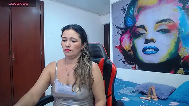 Snapshot of noelia_milf19 chatting on July 8, 2026, 5:50 pm noelia milf19 online show from July 8, 2026, 5:50 pm