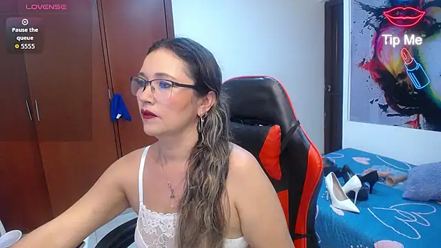 Snapshot of noelia_milf19 chatting on July 18, 2026, 11:30 pm noelia milf19 online show from July 18, 2026, 11:30 pm