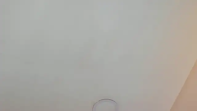 crystaldarliing online show from November 28, 2025, 1:25 pm