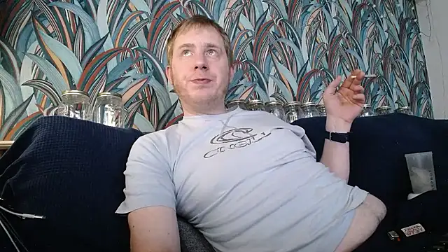 Snapshot of gaydavid chatting on January 8, 2026, 12:13 am gaydavid online show from January 8, 2026, 12:13 am