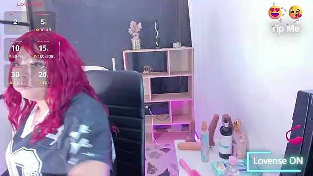 ThaliaBrooks  online show from October 29, 2025, 4:15 am