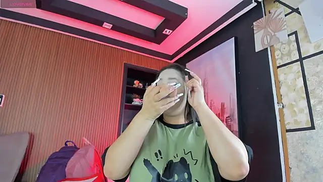 ThaliaBrooks  online show from December 20, 2025, 5:25 am