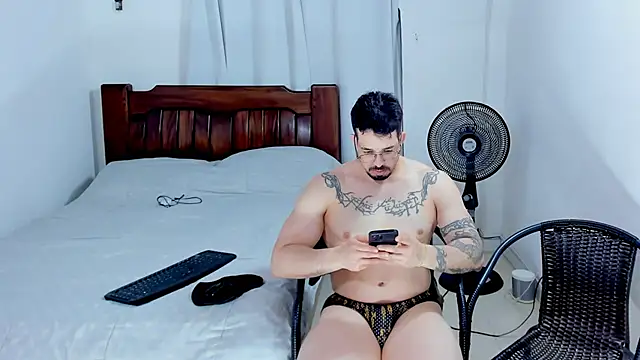 Hunter Hoott online show from July 18, 2026, 11:19 pm
