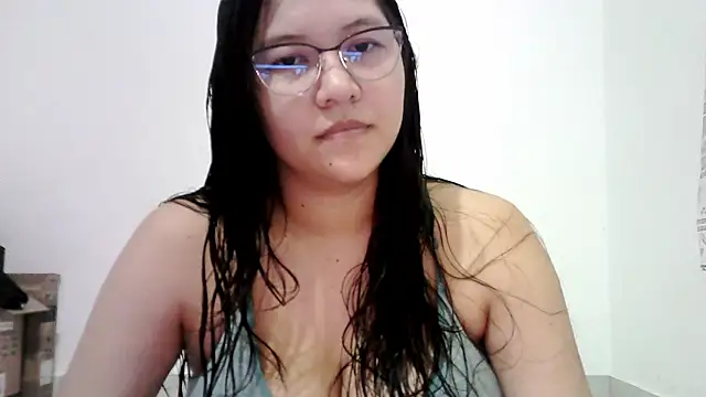 Naia Stant online show from February 8, 2026, 2:48 am