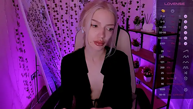AnyaTaylor  online show from April 24, 2026, 2:14 am