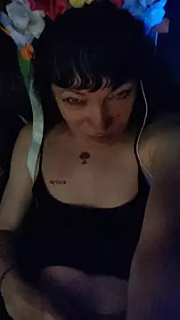 Snapshot of Tselka chatting on October 25, 2025, 8:36 pm Tselka online show from October 25, 2025, 8:36 pm