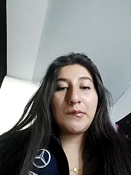 LunaBaby- online show from October 18, 2025, 12:39 pm