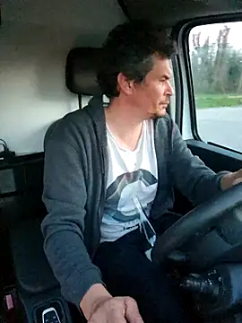 twitshe online show from February 24, 2026, 5:33 pm