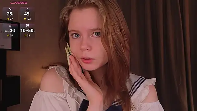 Snapshot of JulietteRain chatting on September 28, 2025, 5:29 pm JulietteRain online show from September 28, 2025, 5:29 pm