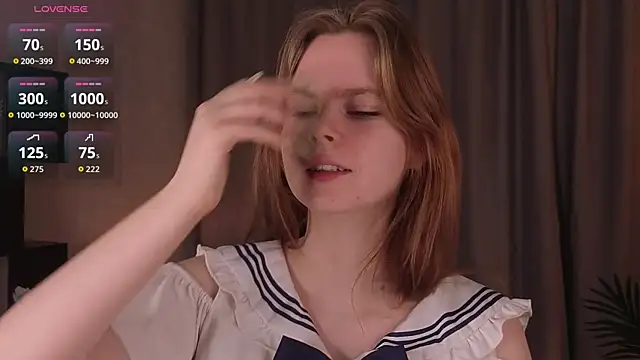 Snapshot of JulietteRain chatting on October 1, 2025, 3:40 pm JulietteRain online show from October 1, 2025, 3:40 pm