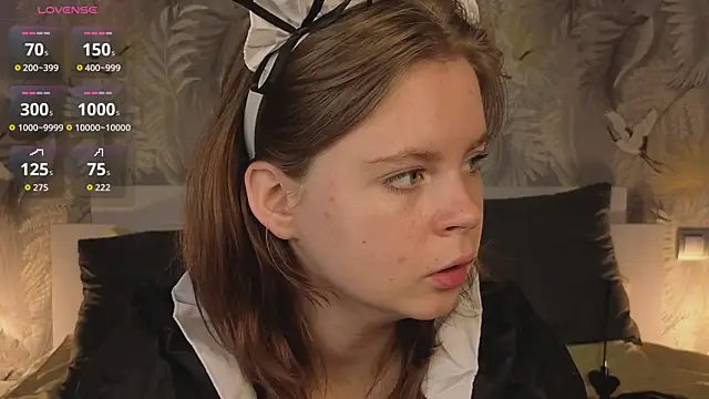 Snapshot of JulietteRain chatting on October 7, 2025, 4:48 pm JulietteRain online show from October 7, 2025, 4:48 pm