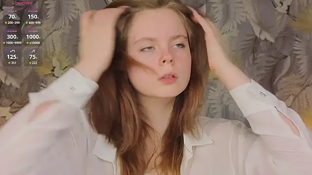 Snapshot of JulietteRain chatting on October 19, 2025, 6:08 pm JulietteRain online show from October 19, 2025, 6:08 pm