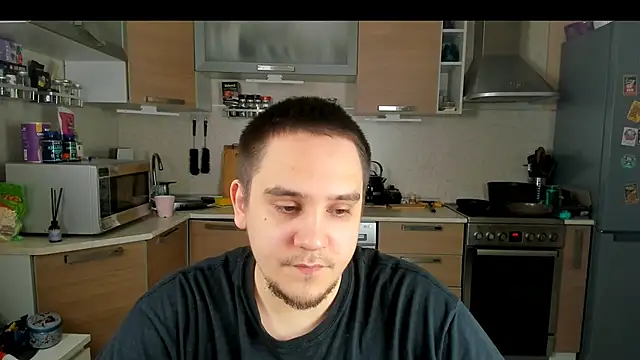 Snapshot of Bear_Beer130 chatting on April 24, 2026, 1:57 pm Bear Beer130 online show from April 24, 2026, 1:57 pm