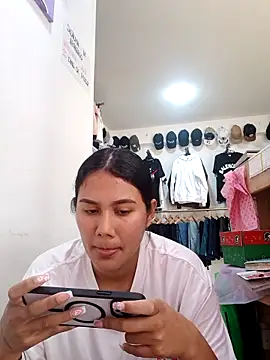 Snapshot of burbuja02 chatting on September 11, 2025, 2:39 pm burbuja02 online show from September 11, 2025, 2:39 pm