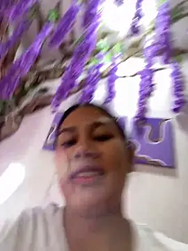 burbuja02 online show from December 19, 2025, 2:24 pm