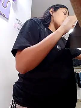 burbuja02 online show from February 5, 2026, 7:40 pm