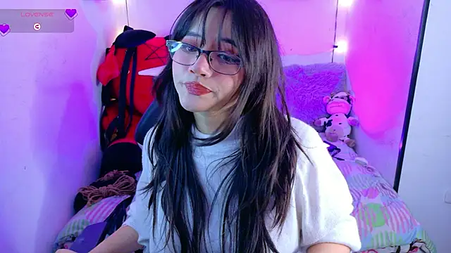 Snapshot of MiaVelvetDoll chatting on October 1, 2025, 2:01 pm MiaVelvetDoll online show from October 1, 2025, 2:01 pm