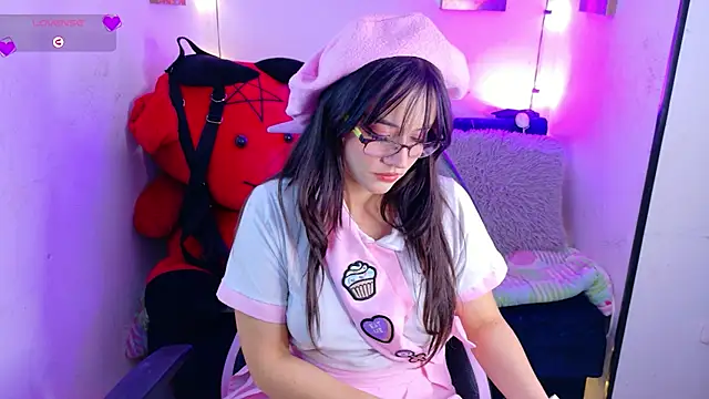 Snapshot of MiaVelvetDoll chatting on October 2, 2025, 2:02 pm MiaVelvetDoll online show from October 2, 2025, 2:02 pm