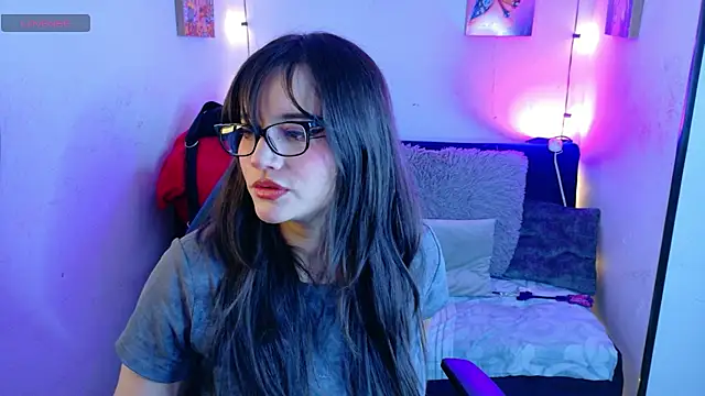 Snapshot of MiaVelvetDoll chatting on October 6, 2025, 1:19 pm MiaVelvetDoll online show from October 6, 2025, 1:19 pm