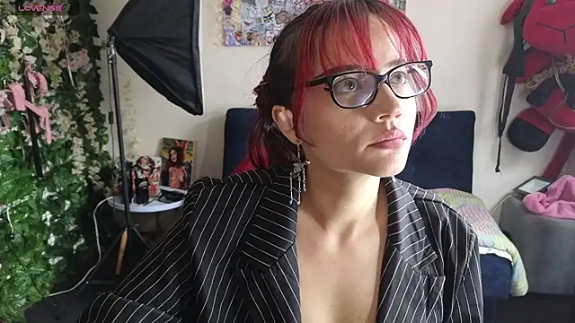 Snapshot of MiaVelvetDoll chatting on July 4, 2026, 2:23 pm MiaVelvetDoll online show from July 4, 2026, 2:23 pm