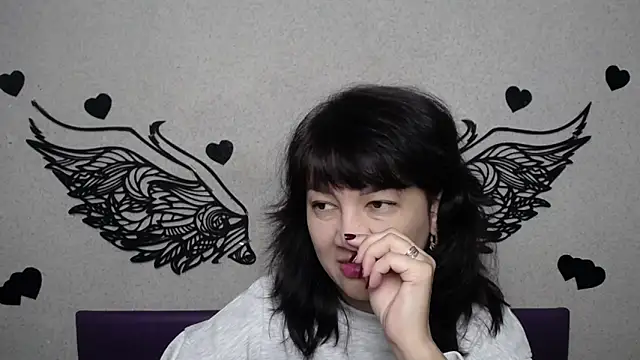 Snapshot of SelenaFly chatting on October 1, 2025, 5:02 am SelenaFly online show from October 1, 2025, 5:02 am