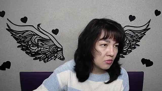 Snapshot of SelenaFly chatting on October 2, 2025, 5:03 am SelenaFly online show from October 2, 2025, 5:03 am