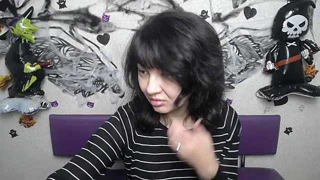 Snapshot of SelenaFly chatting on October 24, 2025, 5:15 am SelenaFly online show from October 24, 2025, 5:15 am