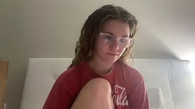 Snapshot of Riley_ray69 chatting on March 27, 2026, 10:59 am Riley ray69 online show from March 27, 2026, 10:59 am