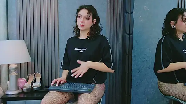 AtheneaCross online show from November 29, 2025, 8:01 pm