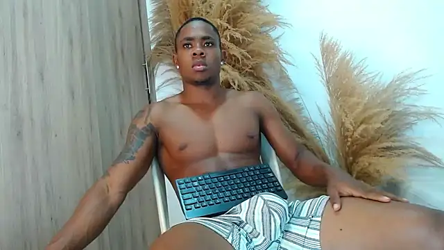 liambolt online show from November 10, 2025, 2:32 am