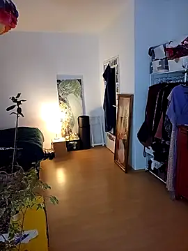 Snapshot of BelleFelicitas chatting on November 10, 2025, 5:12 pm BelleFelicitas online show from November 10, 2025, 5:12 pm