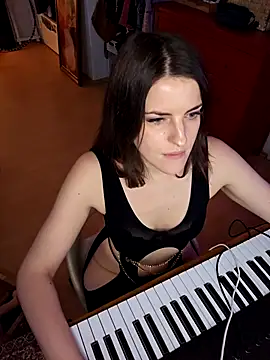 Snapshot of BelleFelicitas chatting on November 14, 2025, 5:11 pm BelleFelicitas online show from November 14, 2025, 5:11 pm