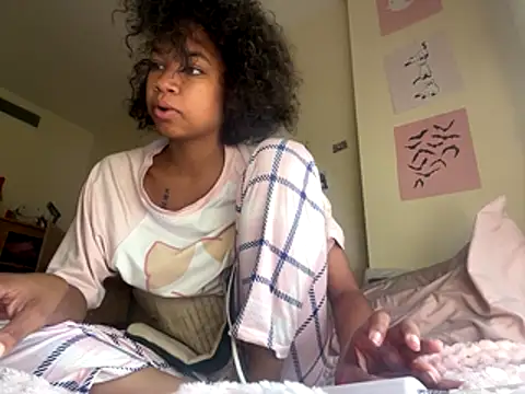 Snapshot of luvrgrllani chatting on November 16, 2025, 8:14 pm luvrgrllani online show from November 16, 2025, 8:14 pm