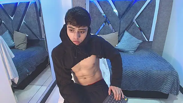 lian fooox online show from October 15, 2025, 3:17 am