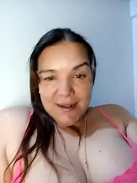 Snapshot of MomSex_ chatting on September 9, 2025, 1:38 am MomSex online show from September 9, 2025, 1:38 am
