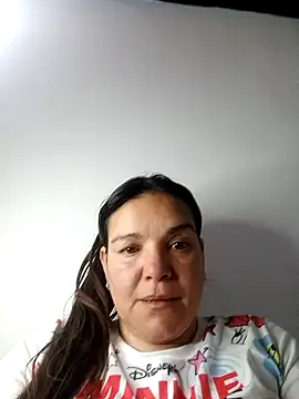 Snapshot of MomSex_ chatting on September 11, 2025, 12:11 am MomSex online show from September 11, 2025, 12:11 am