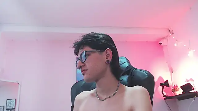 JAX25 OS online show from November 1, 2025, 8:33 pm